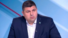 В синхрон с министър-председателя сме, както и с цялото правителство, заяви Мирчев