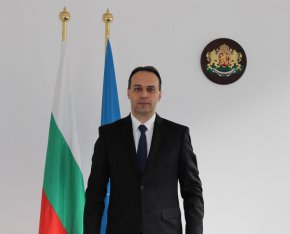 Постоянният представител на България в НАТО