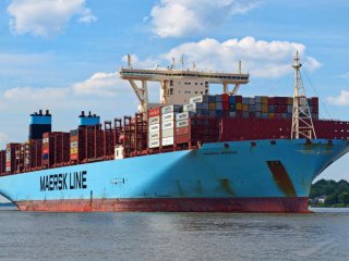 Най голямата в света компания за морски товарен транспорт Мерск Maersk