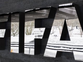 Световната футболна федерация ФИФА реши да отложи плейофната среща от