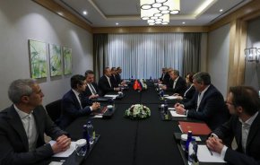 Приключи срещата между Лавров и Кулеба в Турция
