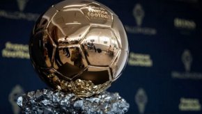 Най-значимата индивидуална награда във футбола Златната топка вече ще се връчва при нови правила
