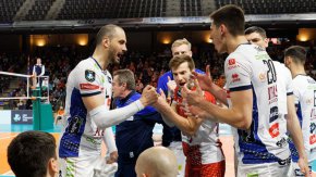 
Българската волейболна звезда Матей Казийски и тимът на Итас Трентино (Тренто) се класираха на полуфинали в най-престижния европейски турнир Шампионската лига