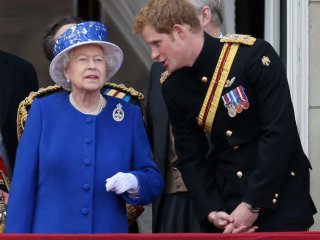 Принц Хари ще отбележи живота на баба си Кралицата в