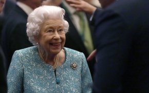 Бъкингамският дворец има подробно организиран план във военен стил да заведе 95-годишната кралица на възпоменателната служба в памет на принц Филип следващата седмица