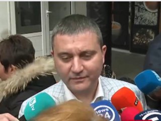 Владислав Горанов беше разпитан в Софийската градска прокуратура Бившият финансов