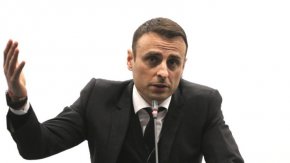 

В заявлението се иска Бербатов да бъде вписан като президент на БФС на мястото на Борислав Михайлов, както и 15-те избрани членове на Изпълнителния комитет по време на конгреса, който Бербатов и екипът му проведоха на 18 март в НДК