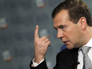 Бившият руски президент Дмитрий Медведев сравни последните западни санкции с