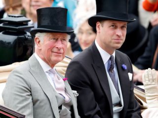 Почти половината от британците смятат че принц Чарлз трябва да