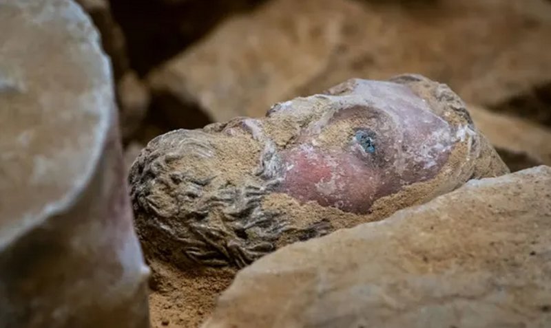 При археологически разкопки под катедралата Нотр Дам е открито изключително
