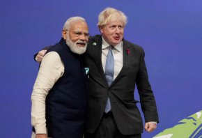 Британският премиер Борис Джонсън и индийският му колега Нарендра Моди на COP26 в Глазгоу през 2021 г. 