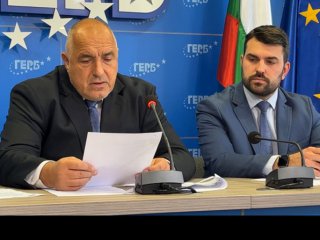   3 4 дни украинският външен министър е в България а депутатите