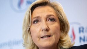 

Изявлението идва  преди  решаващия втори тур на президентските избори във Франция в неделя, който за втори път изправи крайнодясната кандидатка Льо Пен срещу Макрон.