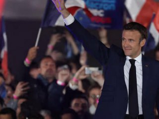Еманюел Макрон беше преизбран за президент на Франция в неделя