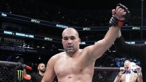 Българинът подписа нов договор с UFC, който включва общо четири срещи