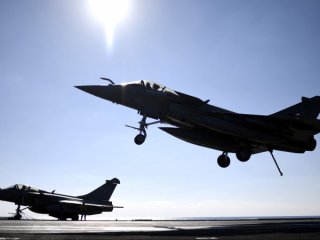 България ще поддържа гръцки военен самолет който ще патрулира над