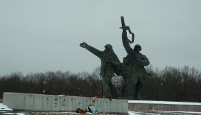 Латвийските власти обявиха 9 май, когато Русия празнува победата си над нацистите във Втората световна война, за ден на траур за загиналите или ранените по време на военната офанзива на Москва в Украйна