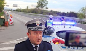Тенчо Тенев - началник на столичната пътна полиция обяснява, че Колев има някакъв проблем с едното око