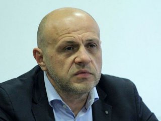 Томислав Дончев зам председател на ГЕРБ На шофьорското място е човек