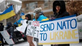 Членове на украинската общност в чужбина протестират срещу руската военна офанзива