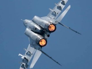 Нова бомбена заплаха за пътнически самолет вдигна българските МиГ 29 съобщават