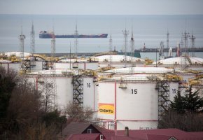 По-голямата част от пренасочения руски петрол се доставя за Индия и Китай