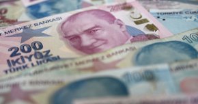 
Централната банка на Турция отказва да повиши лихвените проценти въпреки инфлацията, като ги запазва непроменени вече повече от пет месеца