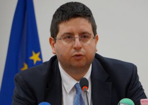 Доц. Петър Чобанов, бивш министър на финансите, сега народен представител от ДПС, в интервю за обзора на деня на Радио „Фокус” „Това е България”