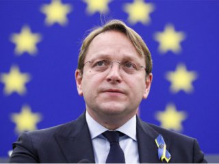 Еврокомисарят по разширяването Оливер Вархей заяви днес в Брюксел че
