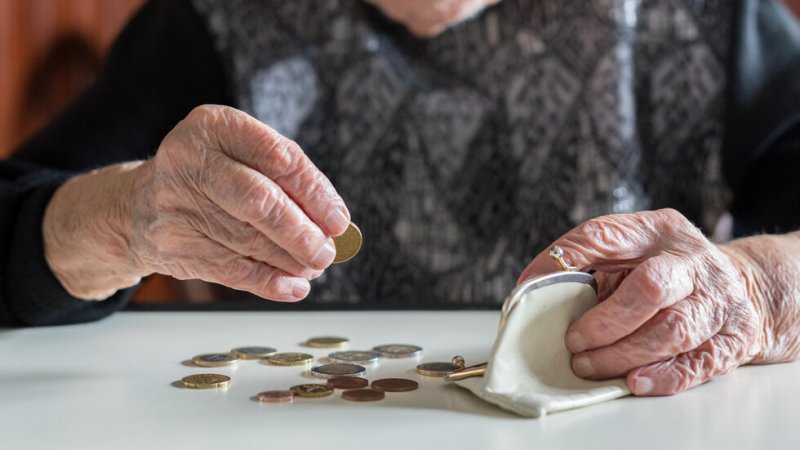 Парламентът одобри окончателно от 1 юли минималната пенсия да достигне