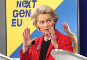 Европейската комисия не смята за необходимо да намира съобщенията, които нейната председателка Урсула фон дер Лайен си е разменяла с шефа на Пфайзер на пика на коронавирусната пандемия и войната на ваксините