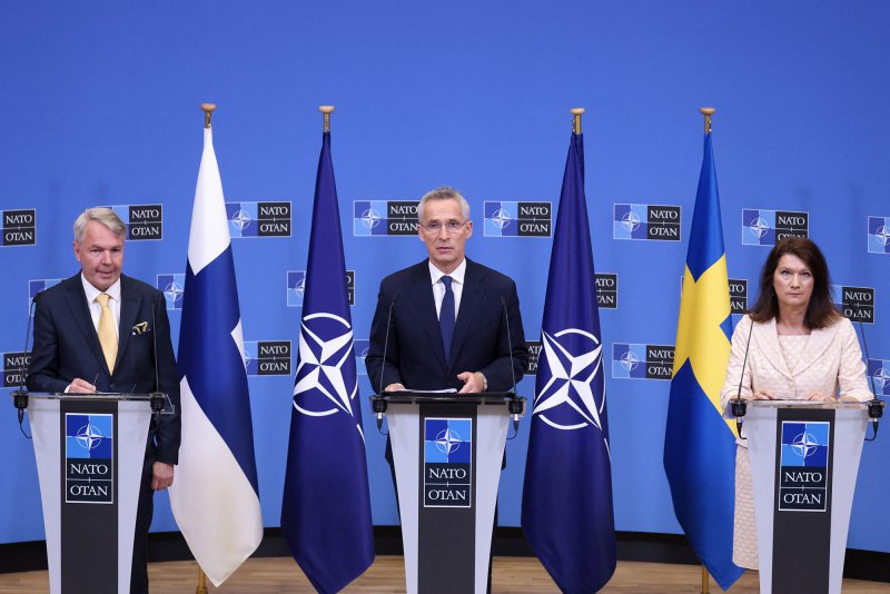 Генералният секретар на НАТО съобщи, че НАТО официално е започнала