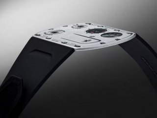 Само преди месеци Bulgari представи новия рекордьор за най тънък часовник