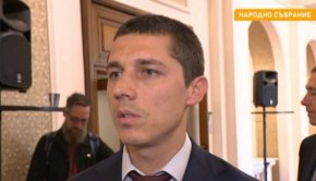 Председателстващият Народното събрание Мирослав Иванов каза, че партията е готова да участва в преговори за ново правителство с третия проучвателен мандат