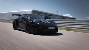 Твърди се, че новият автомобил за писта е вдъхновен от състезателните автомобили 911 RSR и GT3 R