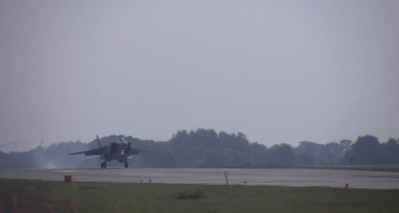Три самолета МиГ-31И, носещи хиперзвукови ракети Кинжал, са преместени на