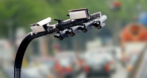 
До края на годината ще бъдат монтирани още 40 камери, които ще дадат възможност за още по-строг контрол върху нарушителите, които се движат в обособените трасета на градския транспорт.