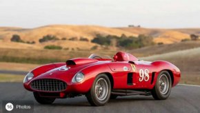 
Този автомобил е един от само два от този тип – 4,9-литров V12 двигател. Участвал е в 40 състезания между 1956-а и 1958 г. И е постигнал първата и последна титли на Карол Шелби с Ferrari в различни надпревари.