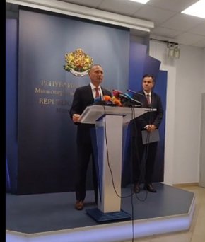 При инфлация над 17% в България, сами разбирате, че това е възможност да укротим инфлацията, каза министърът на икономиката Никола Стоянов