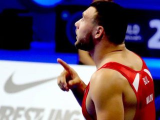 Кирил Милов се класира убедително на финалите на световното първенство