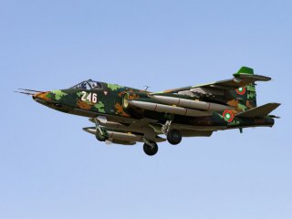 Български военен самолет СУ 25 е претърпя инцидент край авиобаза