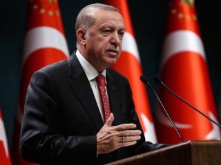 Турският президент Реджеп Тайип Ердоган упрекна гръцкия министър председател Кириакос Мицотакис