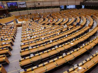 С огромно мнозинство евродепутатите приеха резолюция в която настояват страните