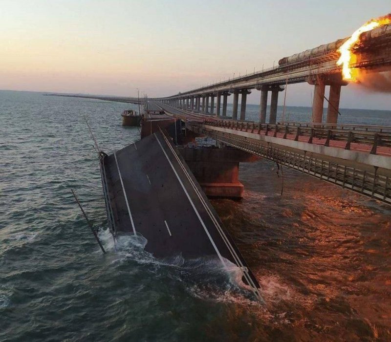Взривът на моста между Русия и Крим е организиран от