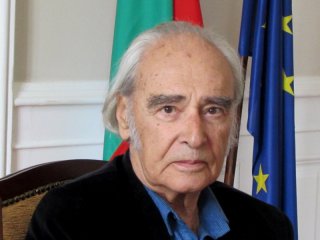 Големият български писател Антон Дончев е издъхнал във Военномедицинска академия