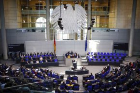 20 октомври 2022 г., Берлин: Канцлерът Олаф Шолц (SPD) прави правителствено изявление относно Европейския съвет в Бундестага, б
Kay Nietfeld/picture-alliance/dpa/AP Images