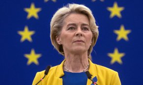 На конференцията Фон дер Лайен обеща, че ЕС ще отпуска по 1,5 млрд. евро месечно на Киев, и предложи на Европейската комисия да бъде делегирана отговорността за отпускането на средства за дългосрочното възстановяване на Украйна, за което, според нея, ще са необходими над 350 млрд. евро