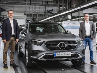 Двама от топ мениджърите в завода на Mercedes Benz в Бремен