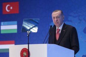 Турският президент Реджеп Тайип Ердоган говори на сесията на Организацията на турските държави в Истанбул на 31 октомври.
Ариф Худаверди Яман/Анадолска агенция/Гети изображения