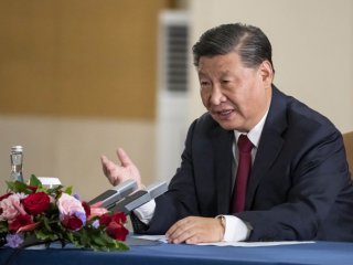 По време на срещата в понеделник китайският лидер Си Дзинпин